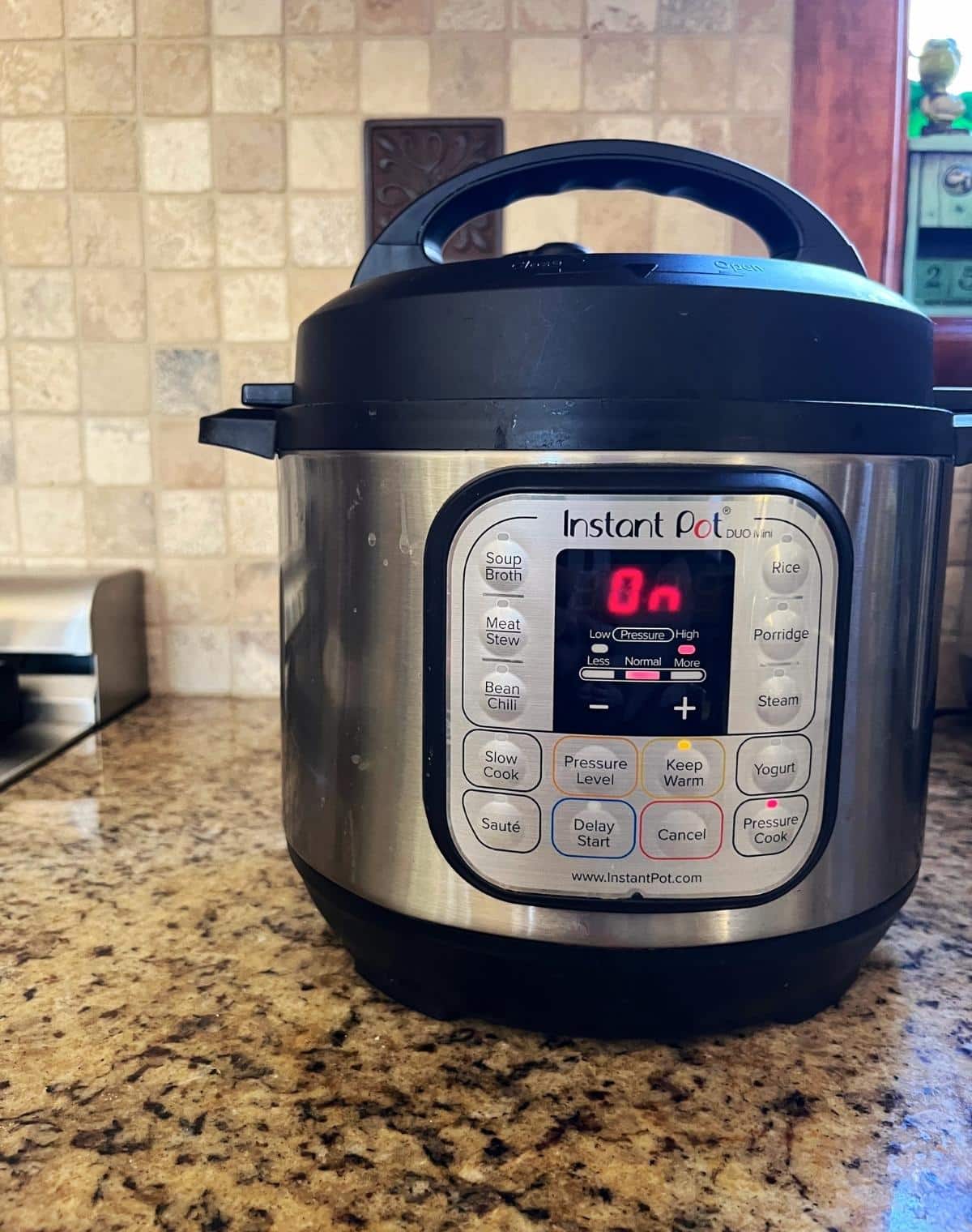 Instant pot that says on